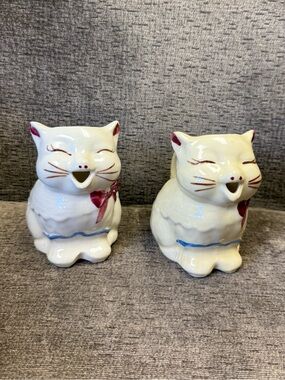Pair of Vintage Shawnee Pottery Puss N Boots Creamers